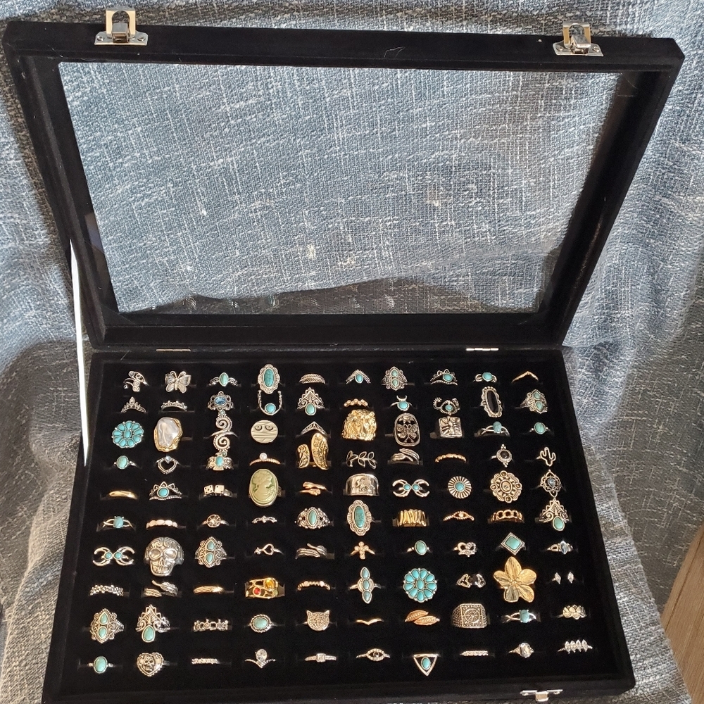 100 pcs Boho Style Ring Set With Case - Picture 2 of 11